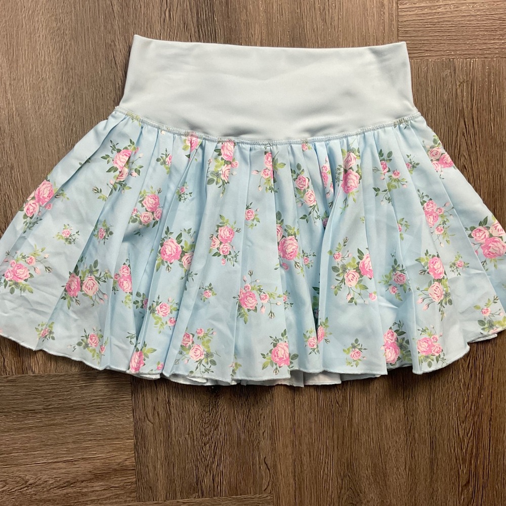 Altar'd State Going Pro Floral Rose Pleated Tennis Skort Womens Small Blue Pink - Picture 2 of 7